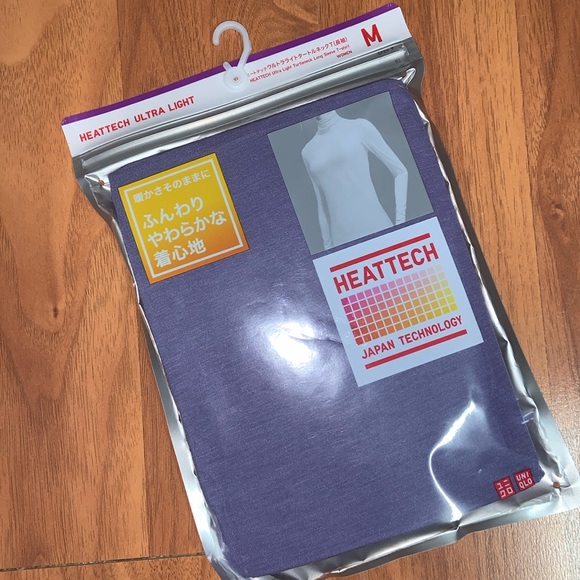 NWT Uniqlo HEATTECH Ultra Light Turtleneck Long Sleeve Top - Picture 2 of 6